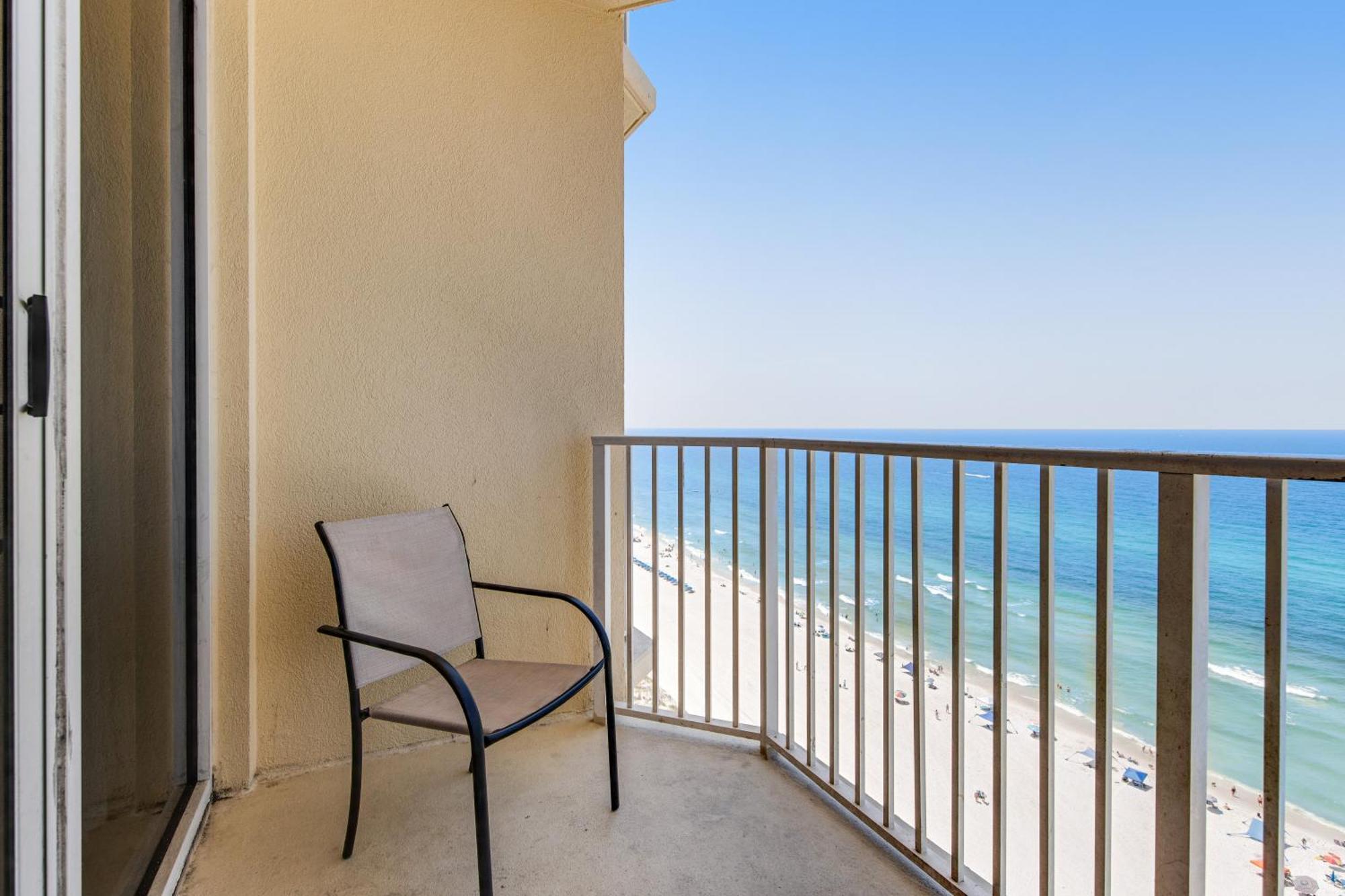 Fantastic Ocean Front 1 Bd At Boardwalk In Panama Beach!