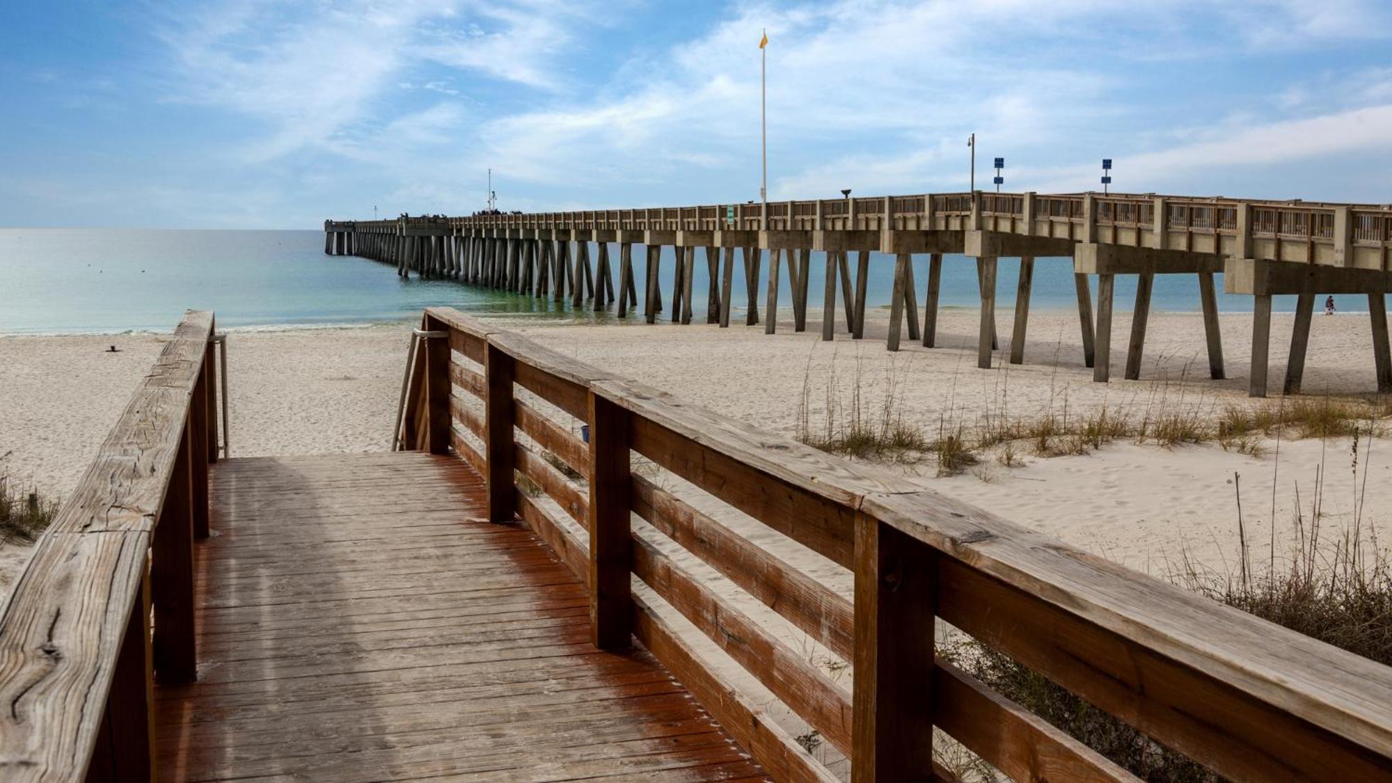Fantastic Ocean Front 1 Bd At Boardwalk In Panama Beach!